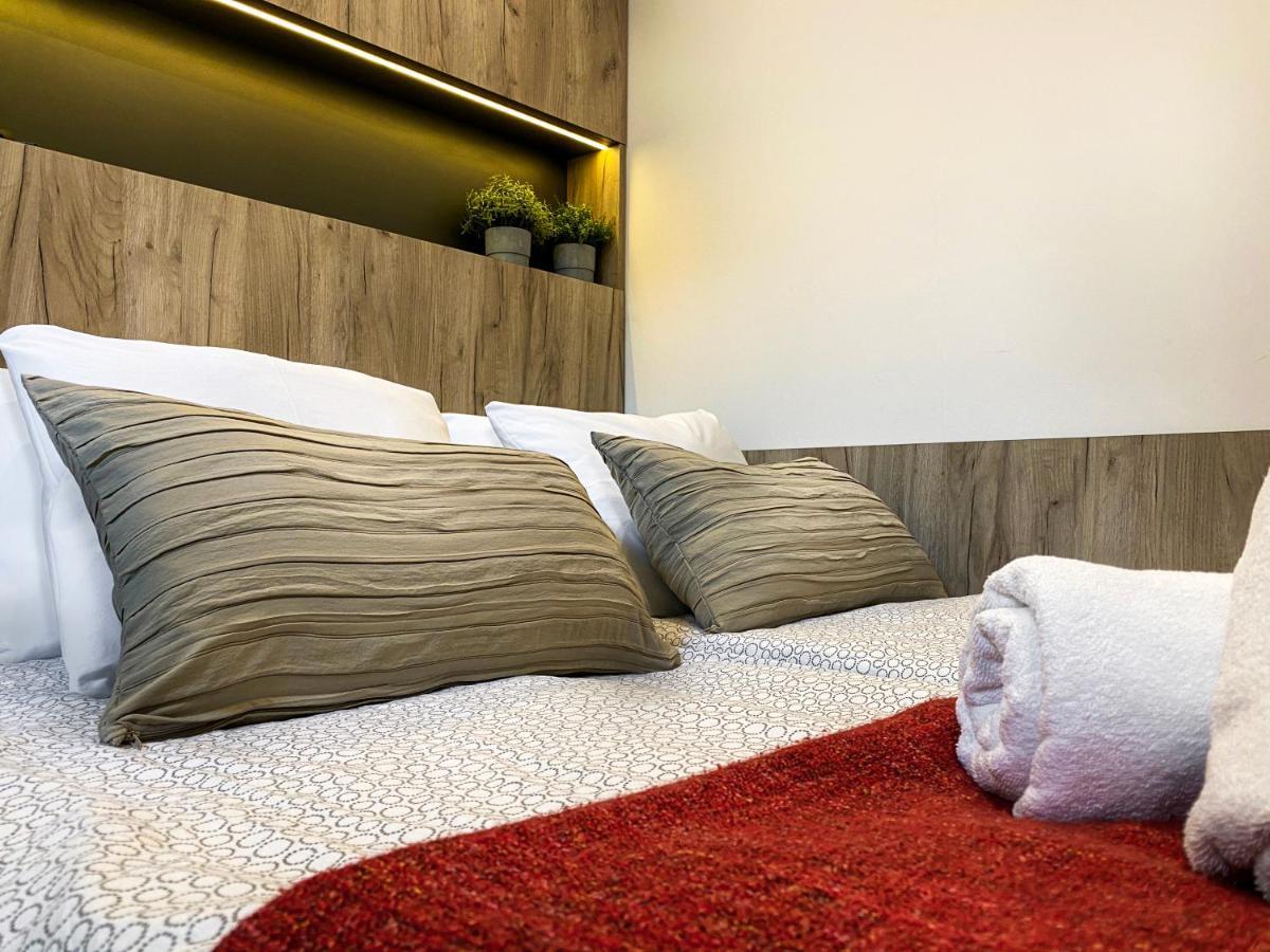 Beautiful Studio For Couples With Air Conditioning - Old Town & Main Station Cracovia Exterior foto